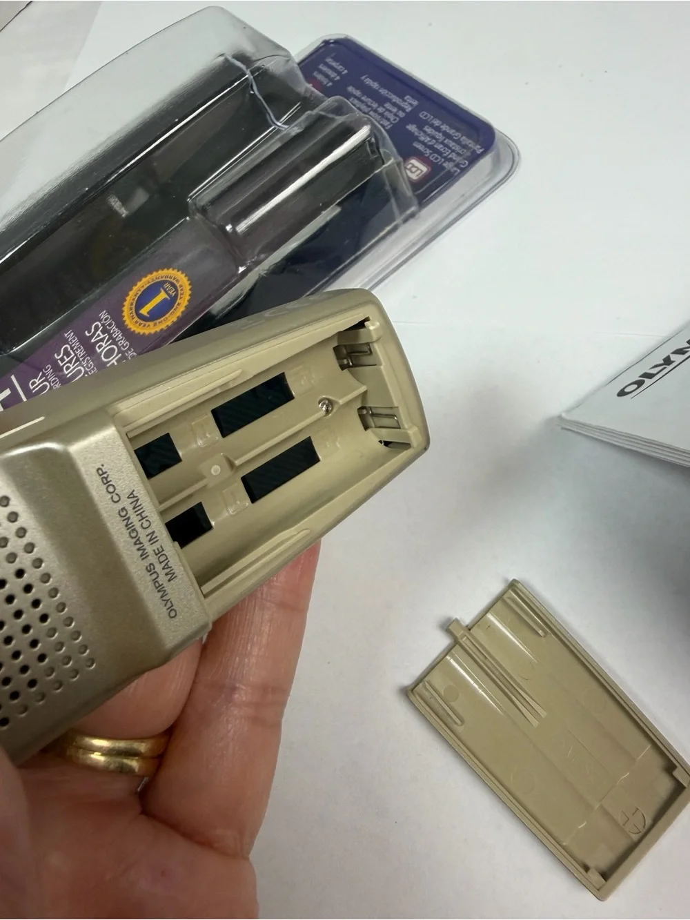 Olympus VN-4100PC Champagne Gold LCD Screen Handheld Digital Voice Recorder New